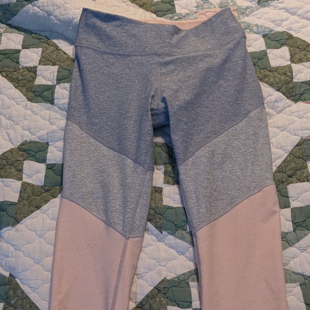 Outdoor Voices Size M Spring Color Block 7/8